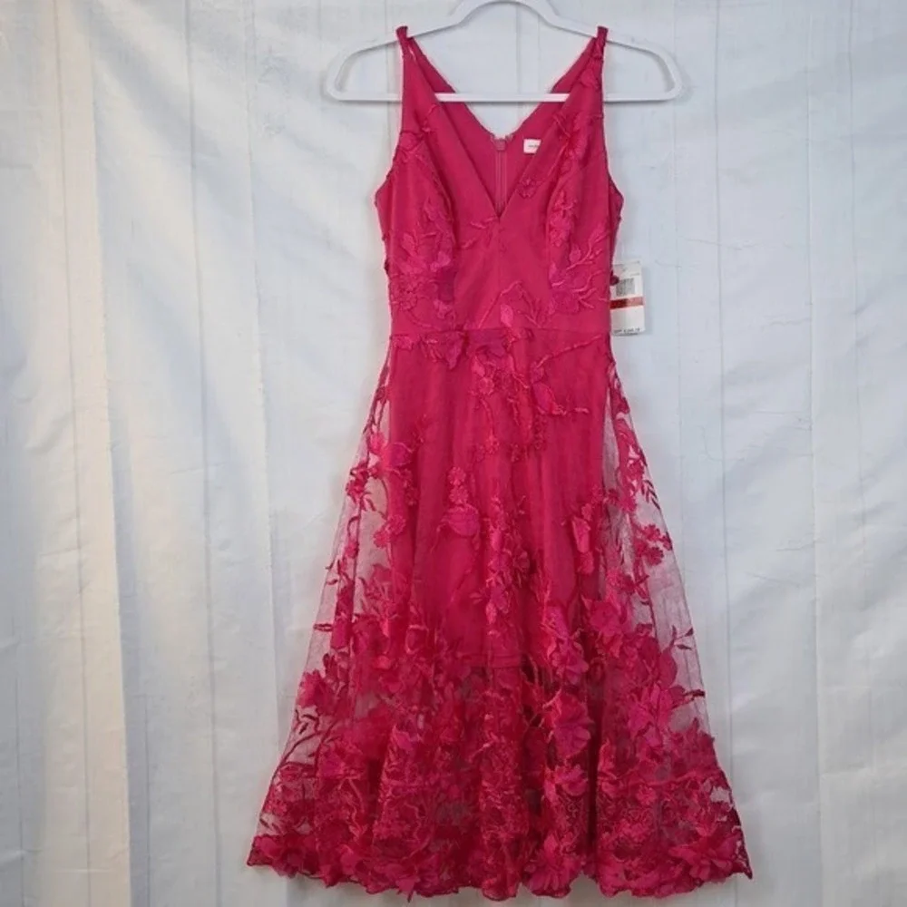 Dress The Population Audrey 3D Floral V-Neck Sleeveless Fuchsia‎ Pink Midi Dress